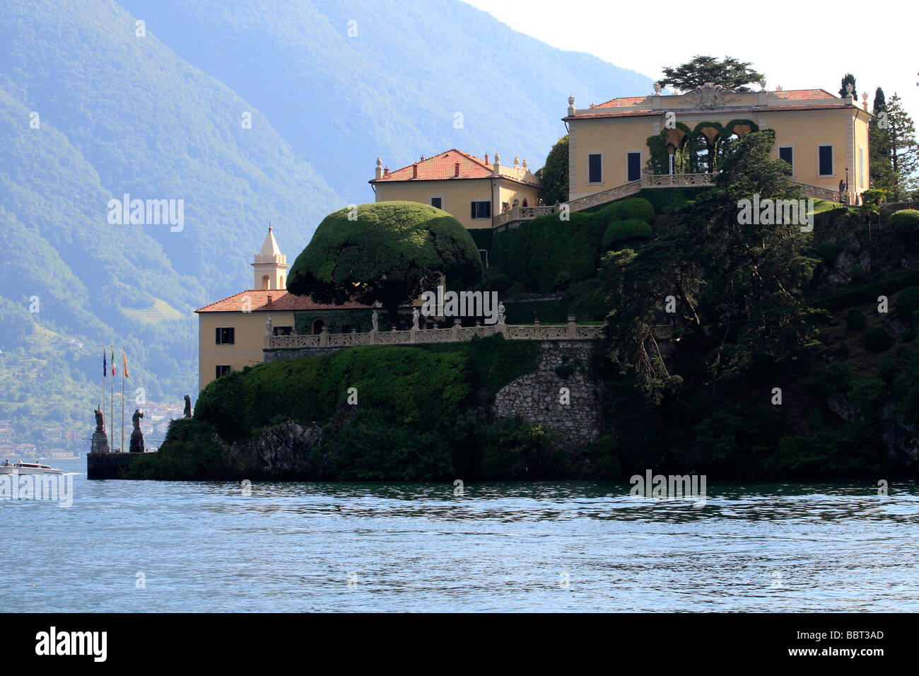Villa del Balbianello è una villa sul lago di Como, la villa è stata costruita nel 1787 sul sito di un monastero francescano. Foto Stock