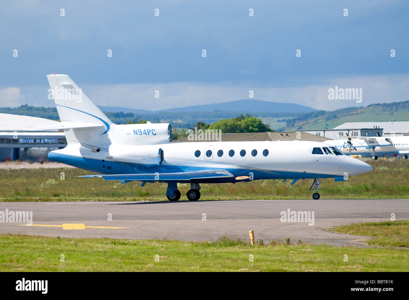 DASSAULT AVIATION MYSTERE-FALCON 50 1996 fissata ala a freccia multi motore / motore Turbine-Fan, Inverness Dalcross Aeroporto SCO 2541 Foto Stock