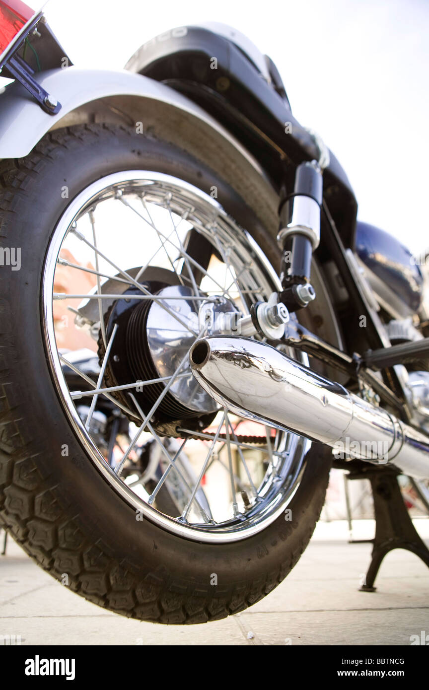 Motore, ruota, auto, moto, bici, disco freno, disco, pinza, shock, slot, scanalato, forato, ruota, RIM ha parlato, pneumatico, pneumatico, ch Foto Stock