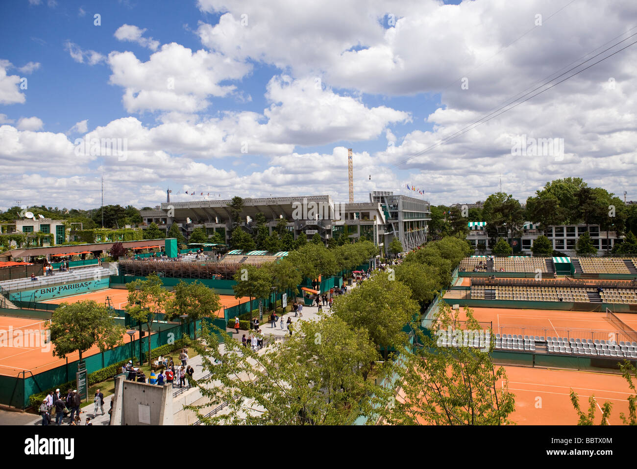 Tribune. Tribunali. Tipo generale di Stadium.il torneo di tennis Roland Garros. Foto Stock
