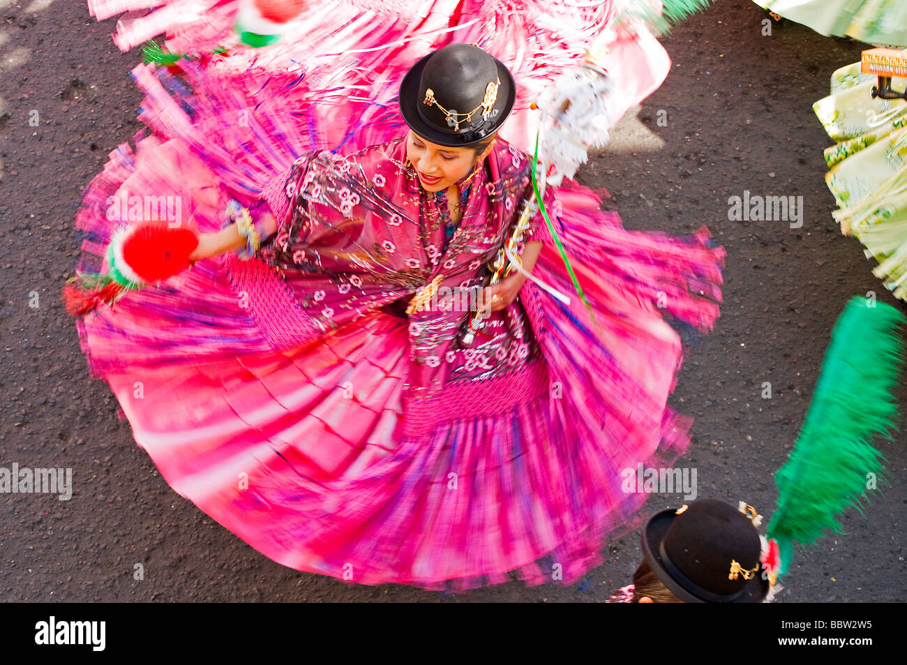 Festival del Gran Poder La Paz in Bolivia le danze popolari turismo colorato ballerino mascherato Sud America destinazione turistica Foto Stock