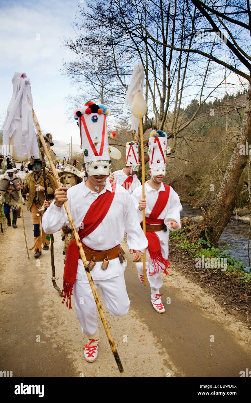 Carnaval de la Vijanera en Silió Molledo Cantabria España il carnevale di La Vijanera in Silio Molledo Cantabria Spagna Foto Stock