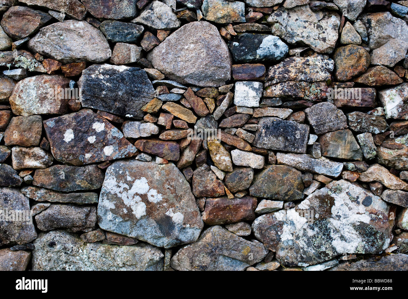 Asciugare la parete in pietra pattern in Rodel, Isle of Harris, Ebridi Esterne, Scozia Foto Stock