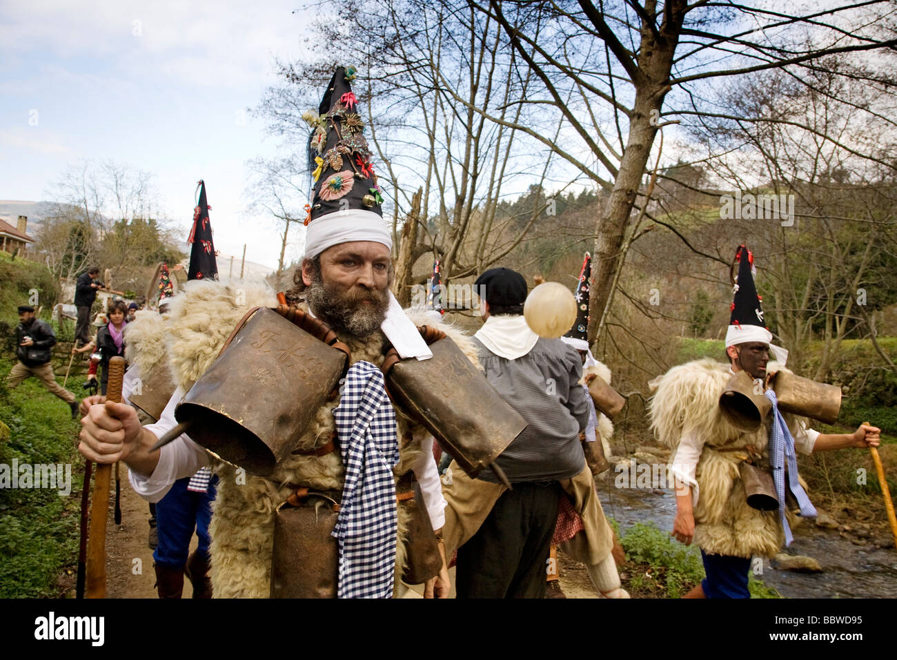 Carnaval de la Vijanera en Silió Molledo Cantabria España il carnevale di La Vijanera in Silio Molledo Cantabria Spagna Foto Stock