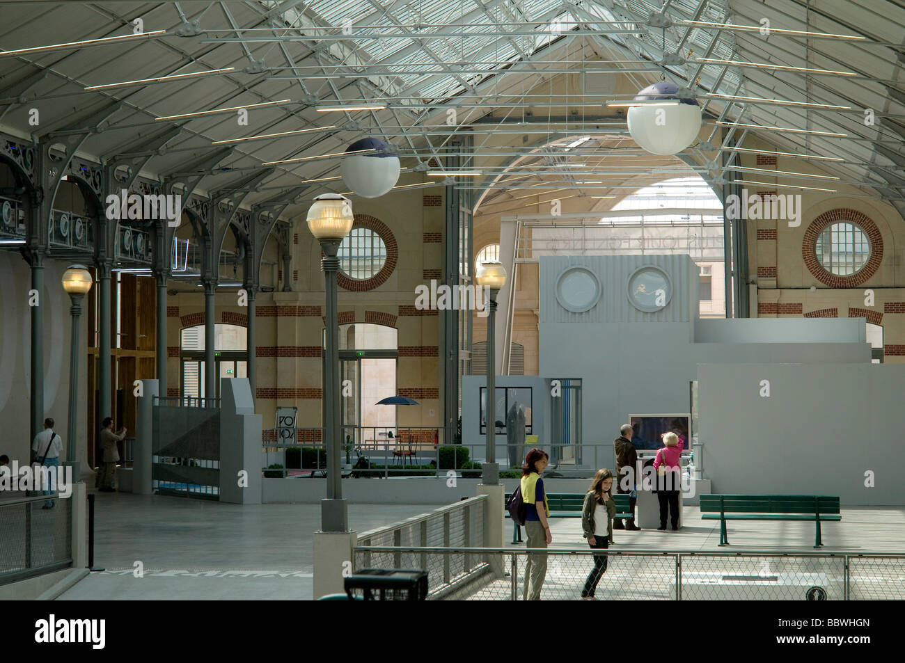 Paris Museum für Moderne Kunst Centquatre Le 104 Paris Museum di Arte Moderna Centquatre Le 104 Foto Stock