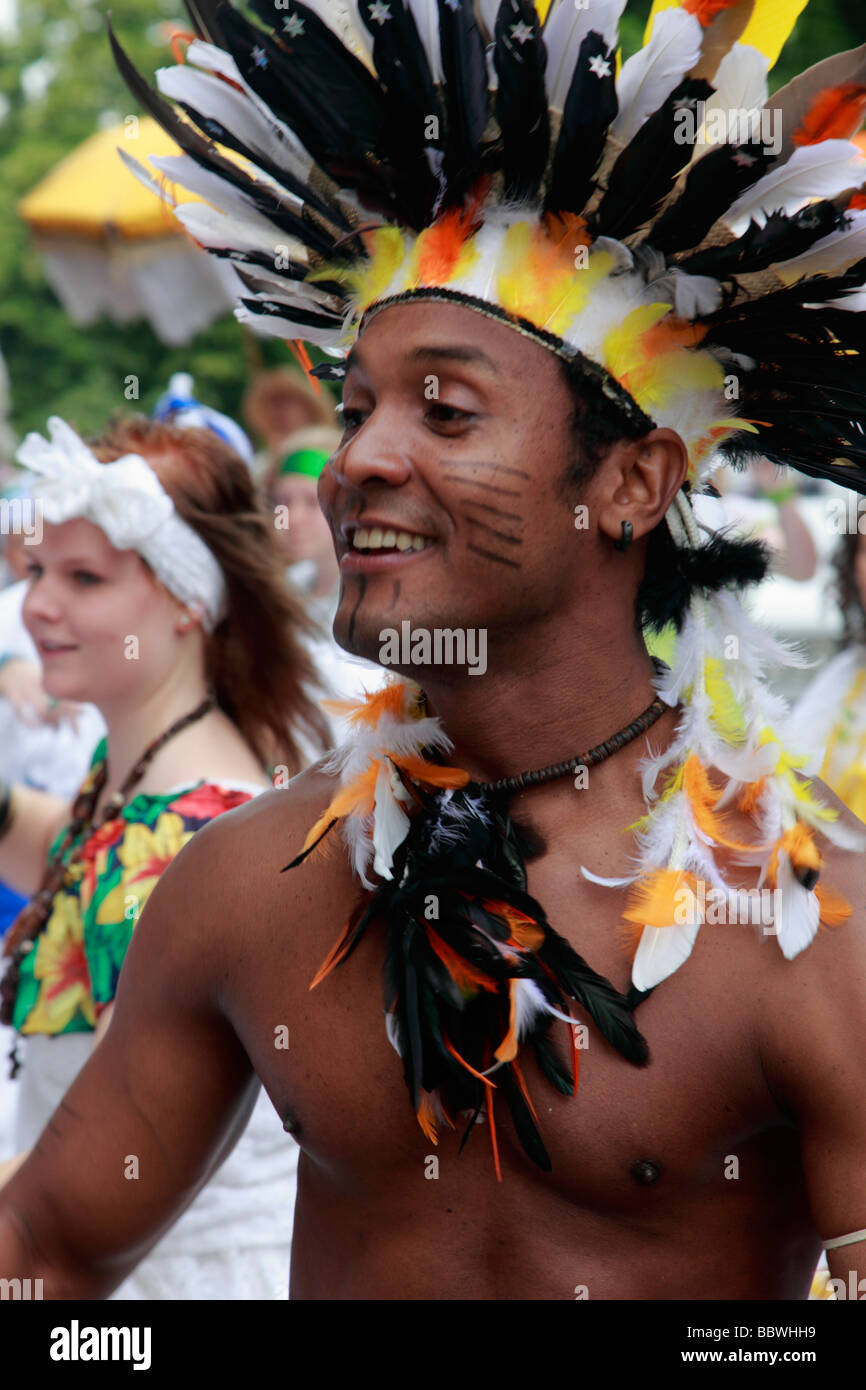Germania Berlino carnevale di culture uomo brasiliano Foto Stock