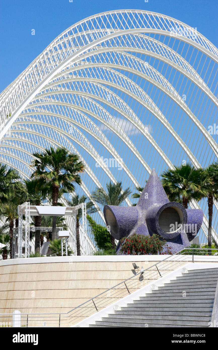 Progettato da Santiago Calatrava,Valencia, la Città delle Arti e delle Scienze è una straordinaria collezione di architettura moderna Foto Stock