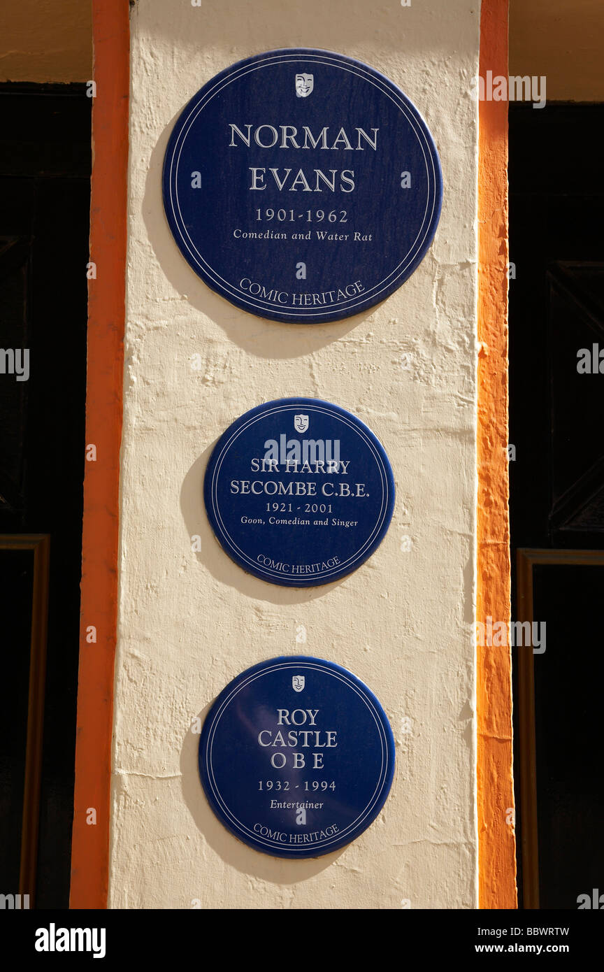 Le placche al di fuori della Opera house a Manchester REGNO UNITO Foto Stock