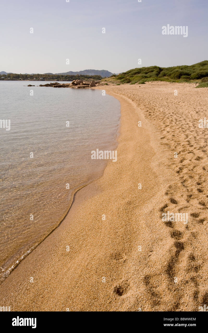 Una Deserta Spiaggia Appartata A Nord Di Tanca Manna Nord