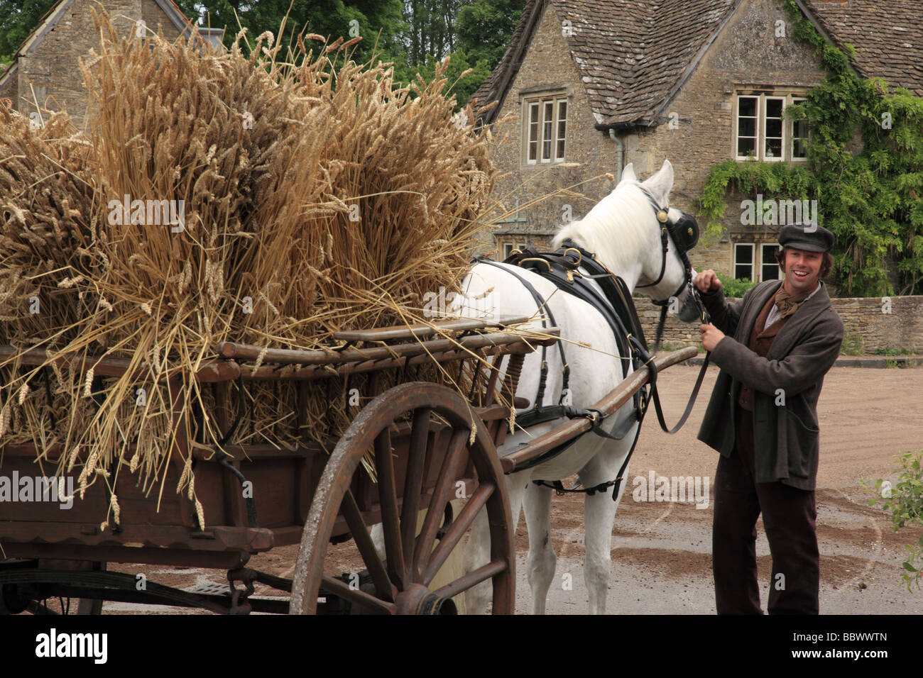 Riprese della serie della BBC Cranford a Lacock, Wiltshire, UK Foto Stock