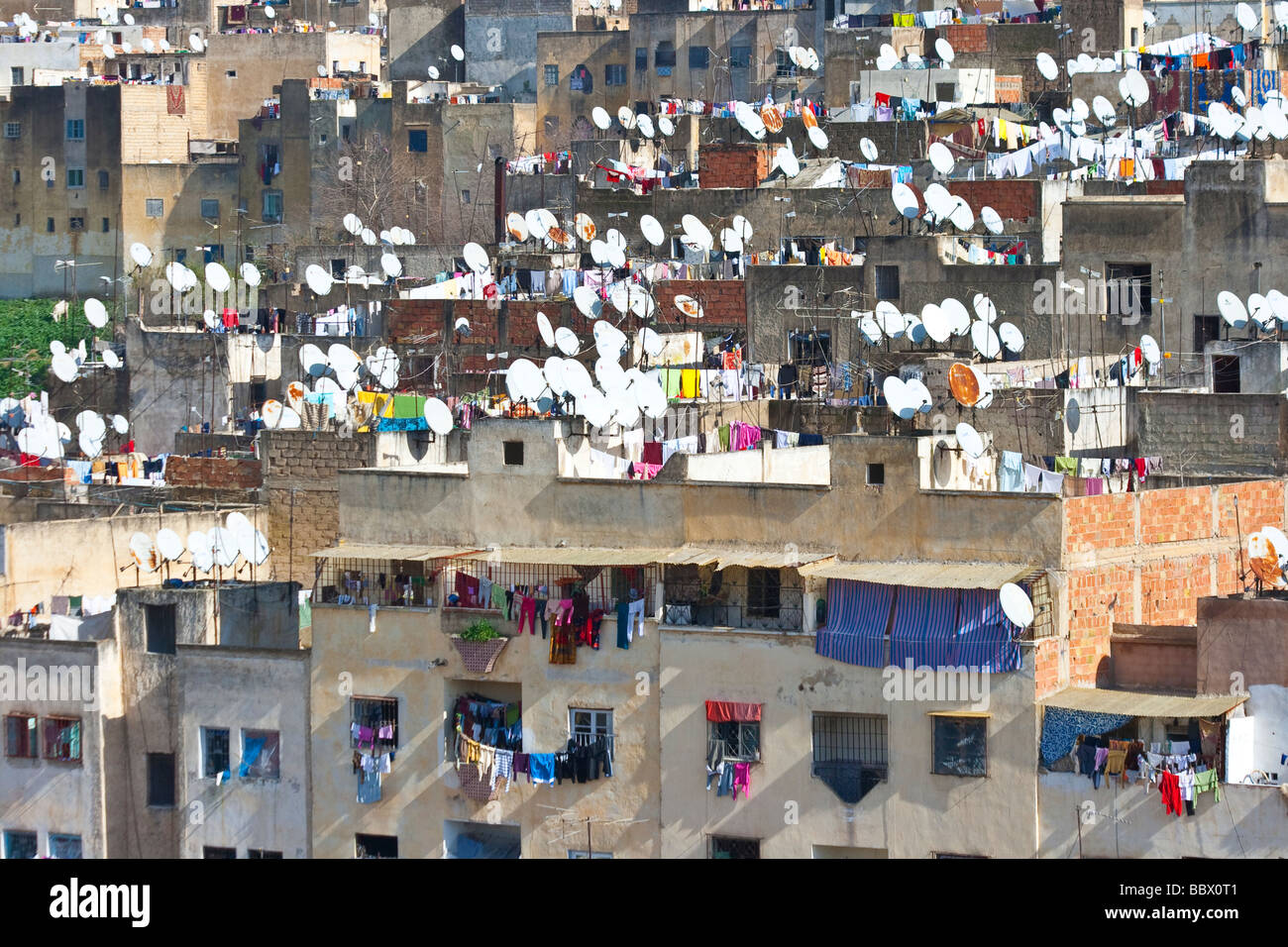 Vista dei tetti di Andalousian Trimestre del vecchio Fez Marocco Foto Stock