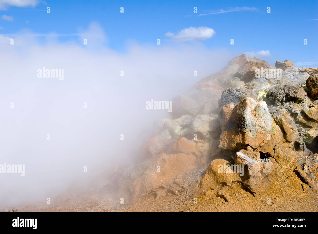 Il vapore proveniente dal suolo in Islanda. Foto Stock