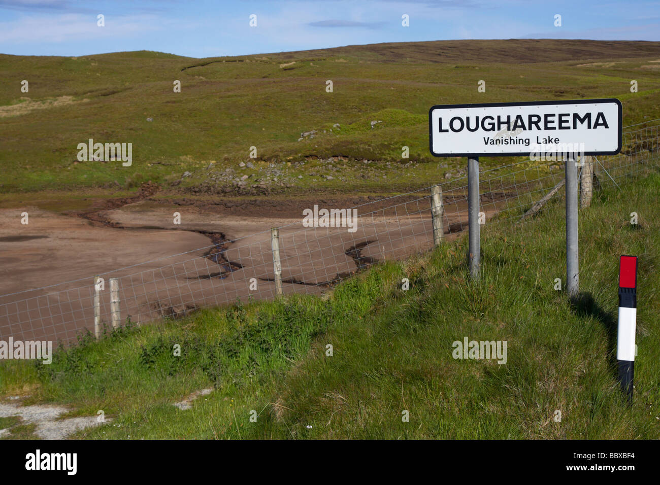 Loughareema vanishing Lake County Antrim Irlanda del Nord Regno Unito il lago scarica in una dolina Foto Stock