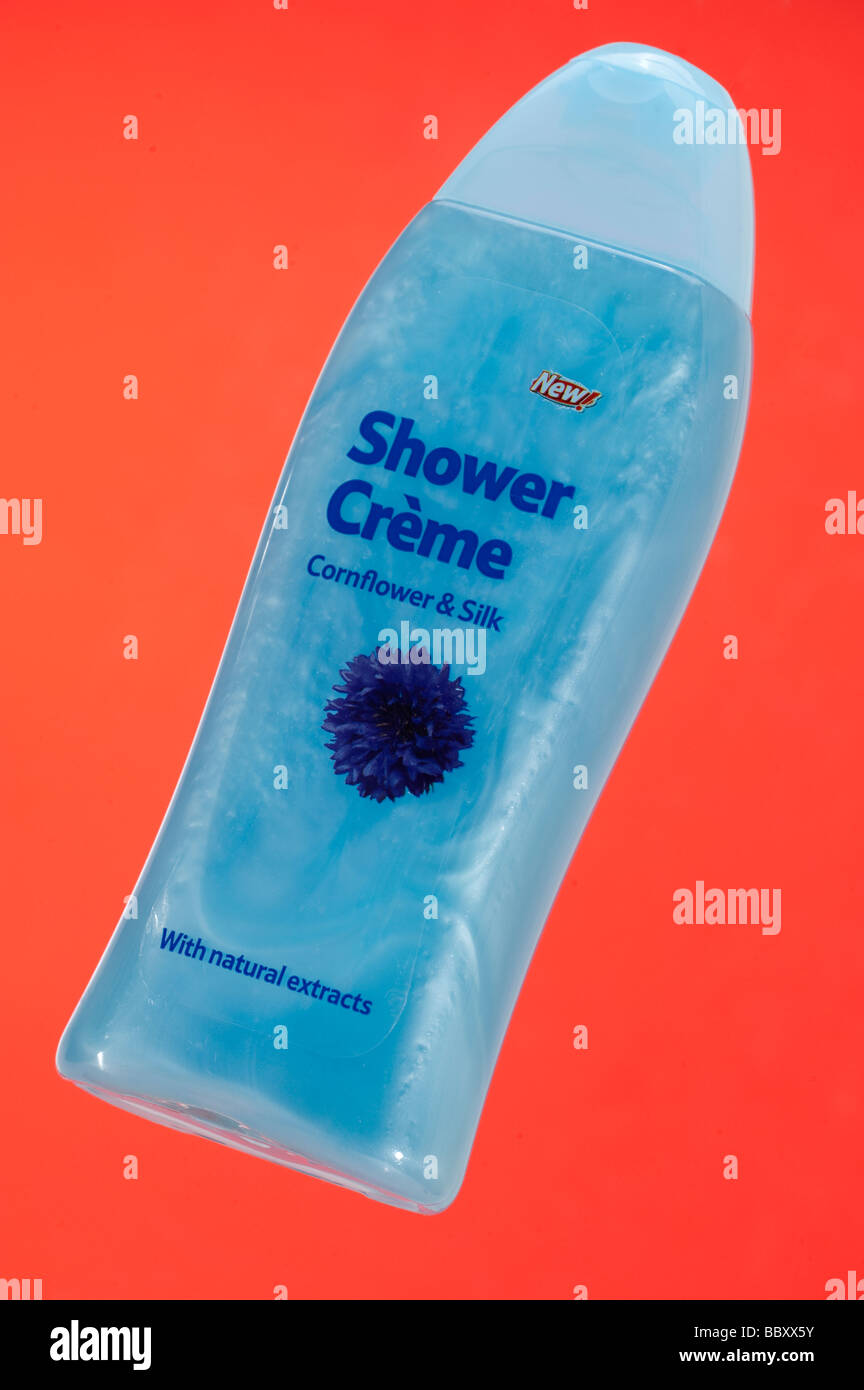 Bottiglia di plastica di colore blu "fiordaliso e Seta' 'Stuttavia Creme" Foto Stock