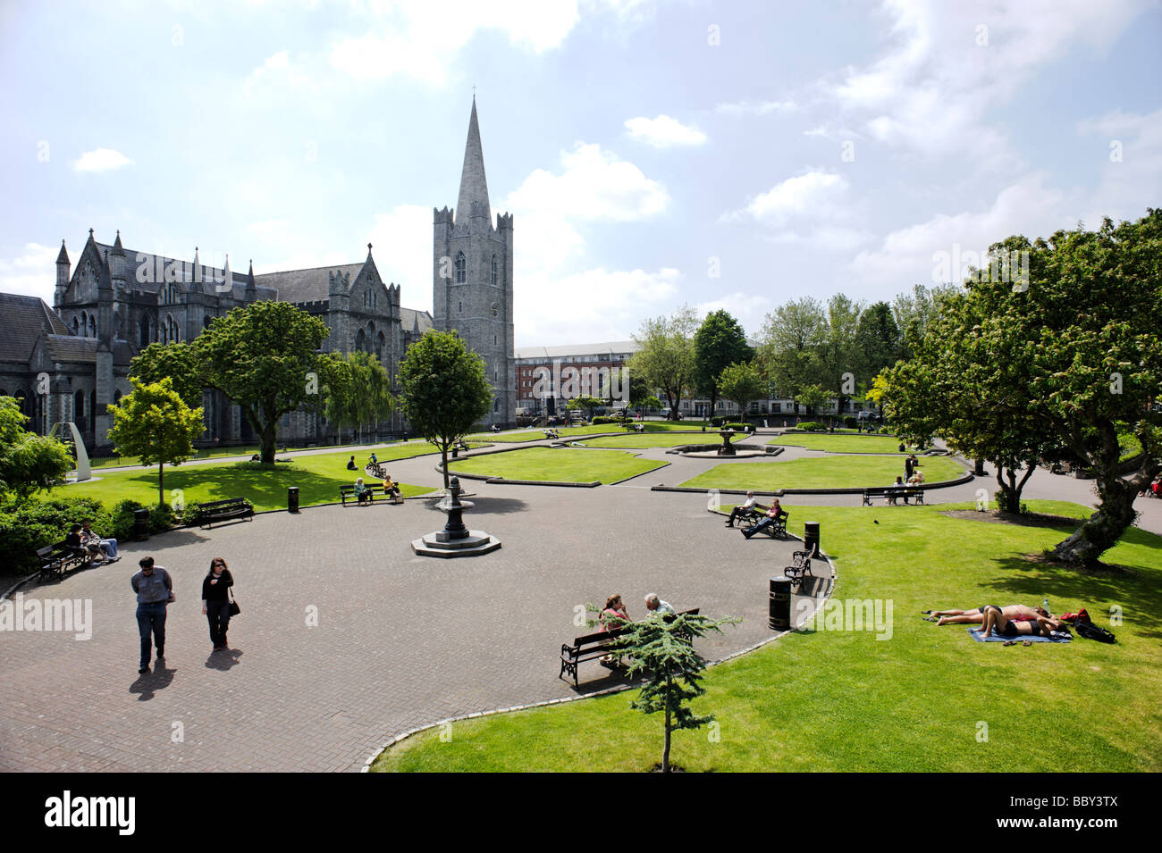 Cattedrale di San Patrizio e park a Dublino Repubblica di Irlanda Foto Stock