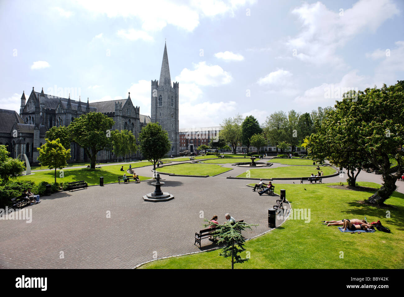 Cattedrale di San Patrizio e park a Dublino Repubblica di Irlanda Foto Stock