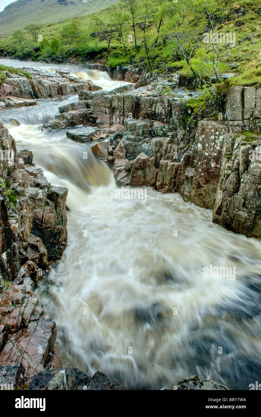 Il fiume Etive Glen Etive nelle Highlands della Scozia Foto Stock