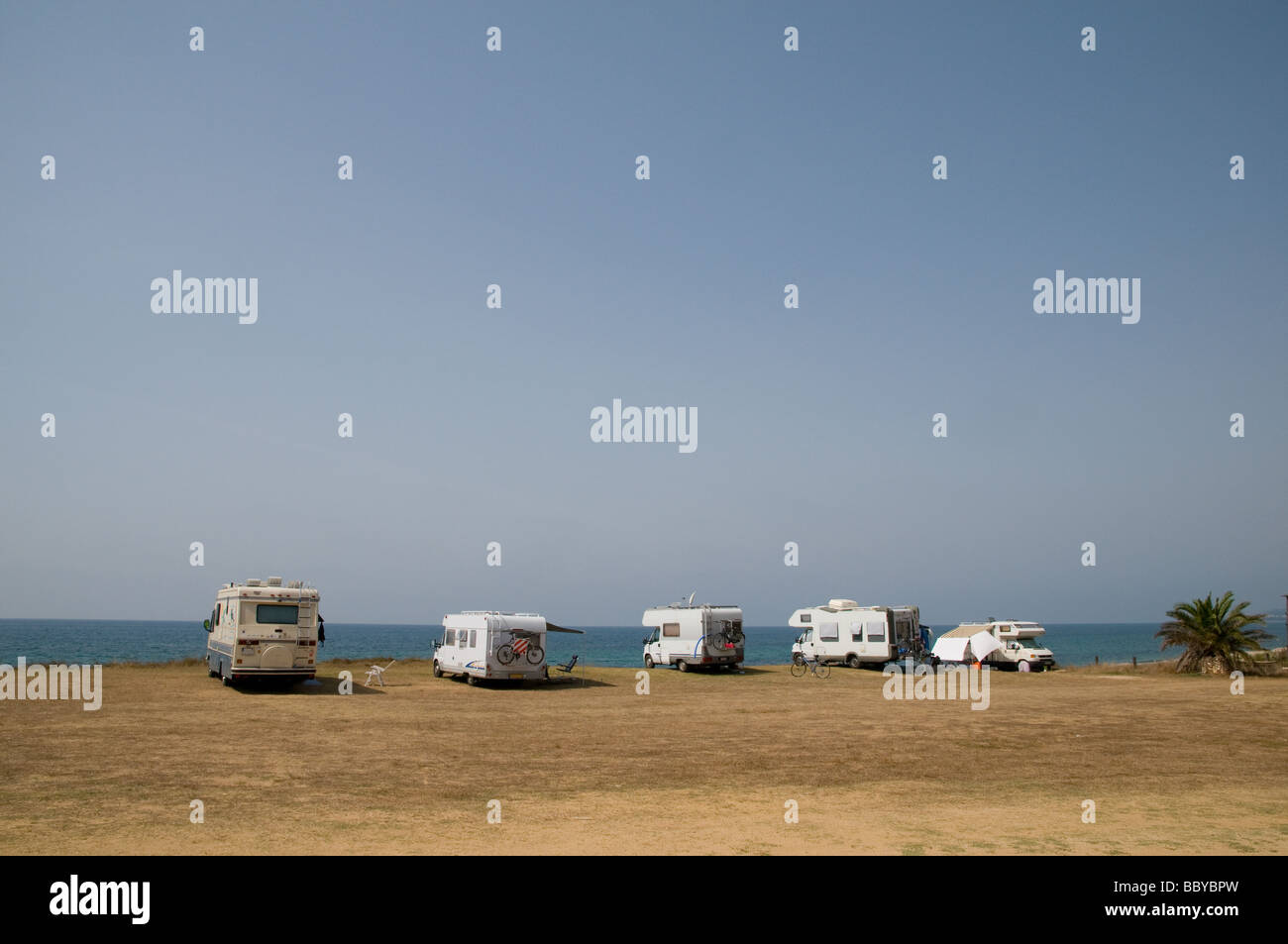 Parcheggio per case mobili mentre viaggiano intorno a Foto Stock