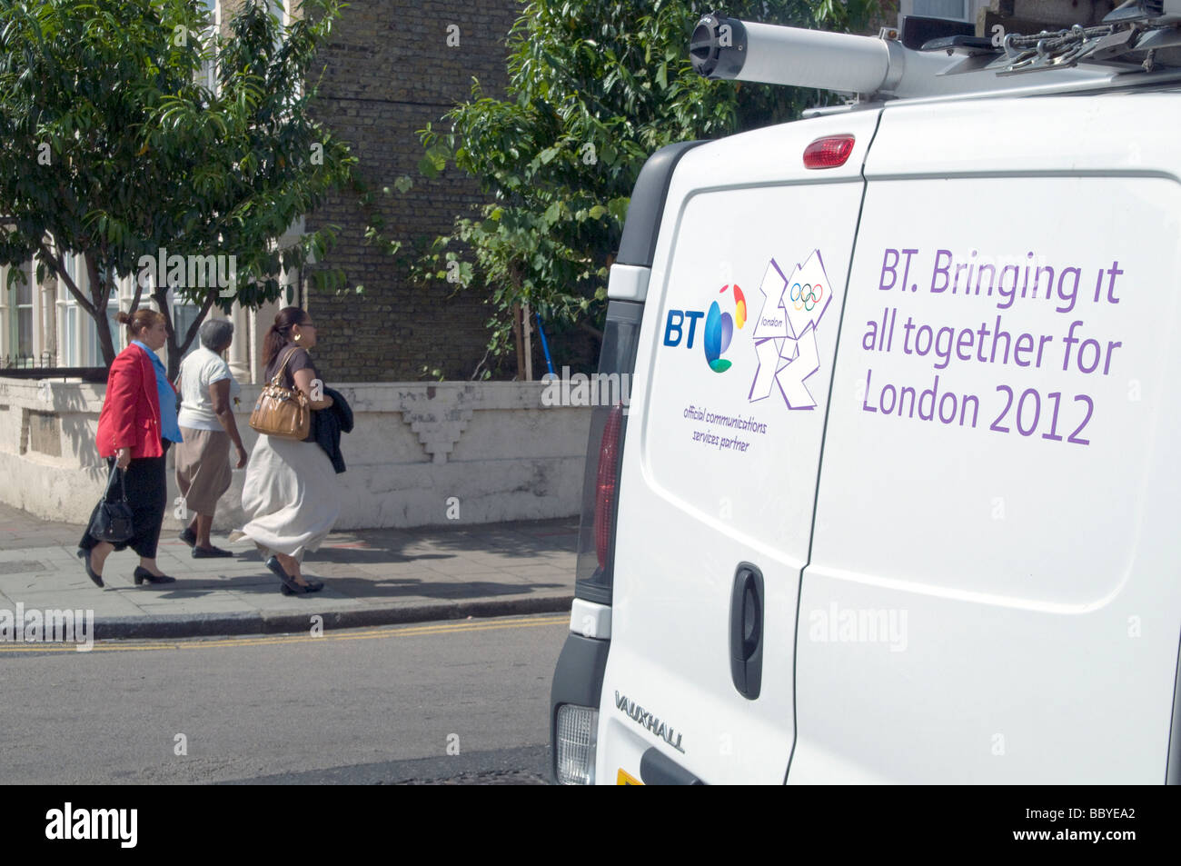 Regno Unito. A British Telecom van. BT è sponsor ufficiale delle Olimpiadi del 2012. Londra, Inghilterra. Foto di Julio Etchart Foto Stock