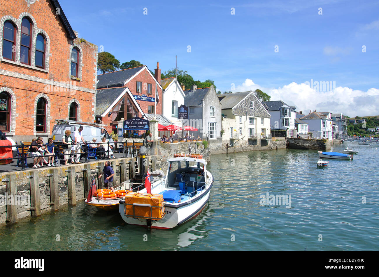 Vista del porto, Fowey, Cornwall, England, Regno Unito Foto Stock