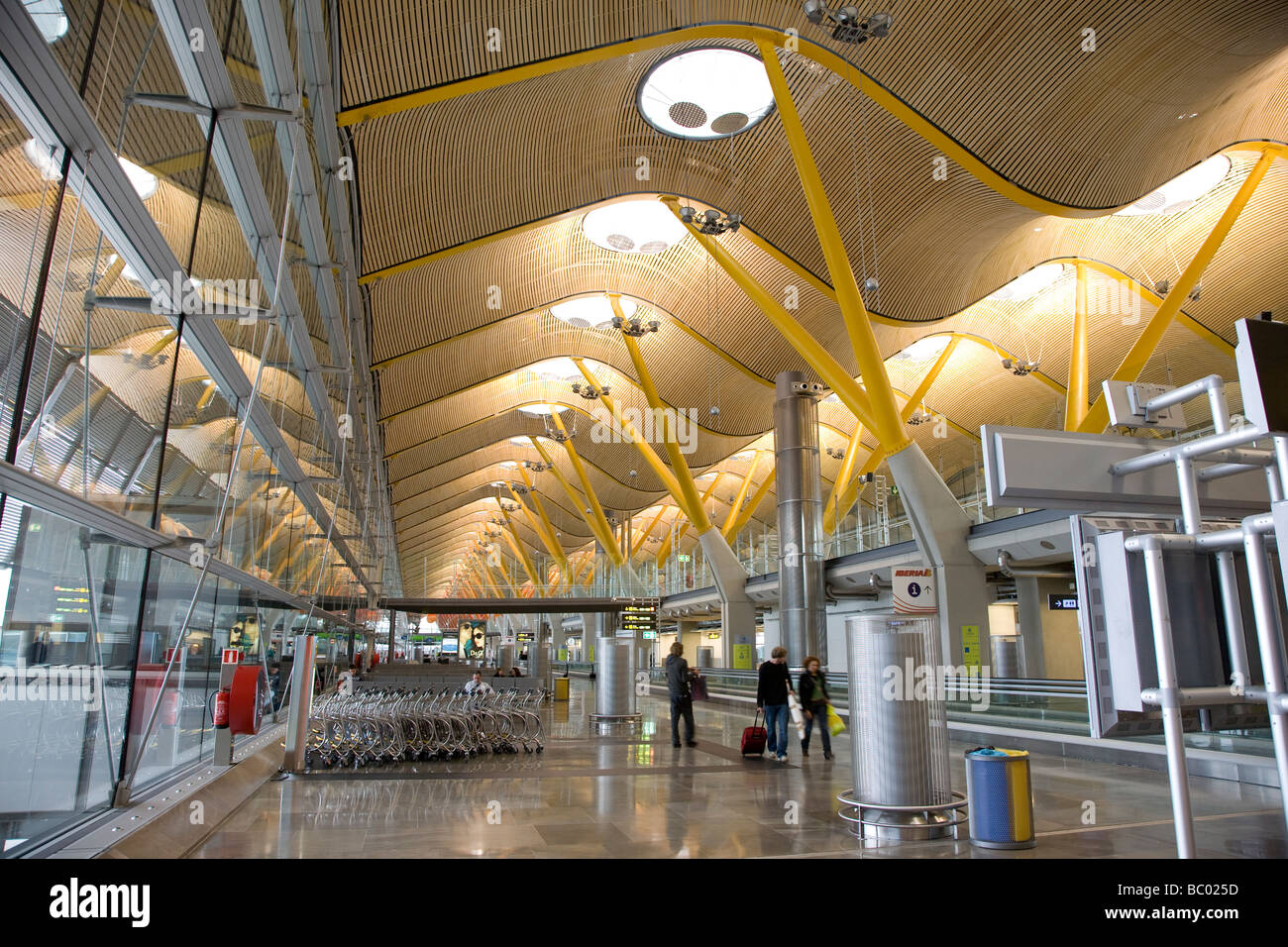 Aeroporto Internazionale di Barajas, terminale 4, Madrid, Spagna Foto Stock