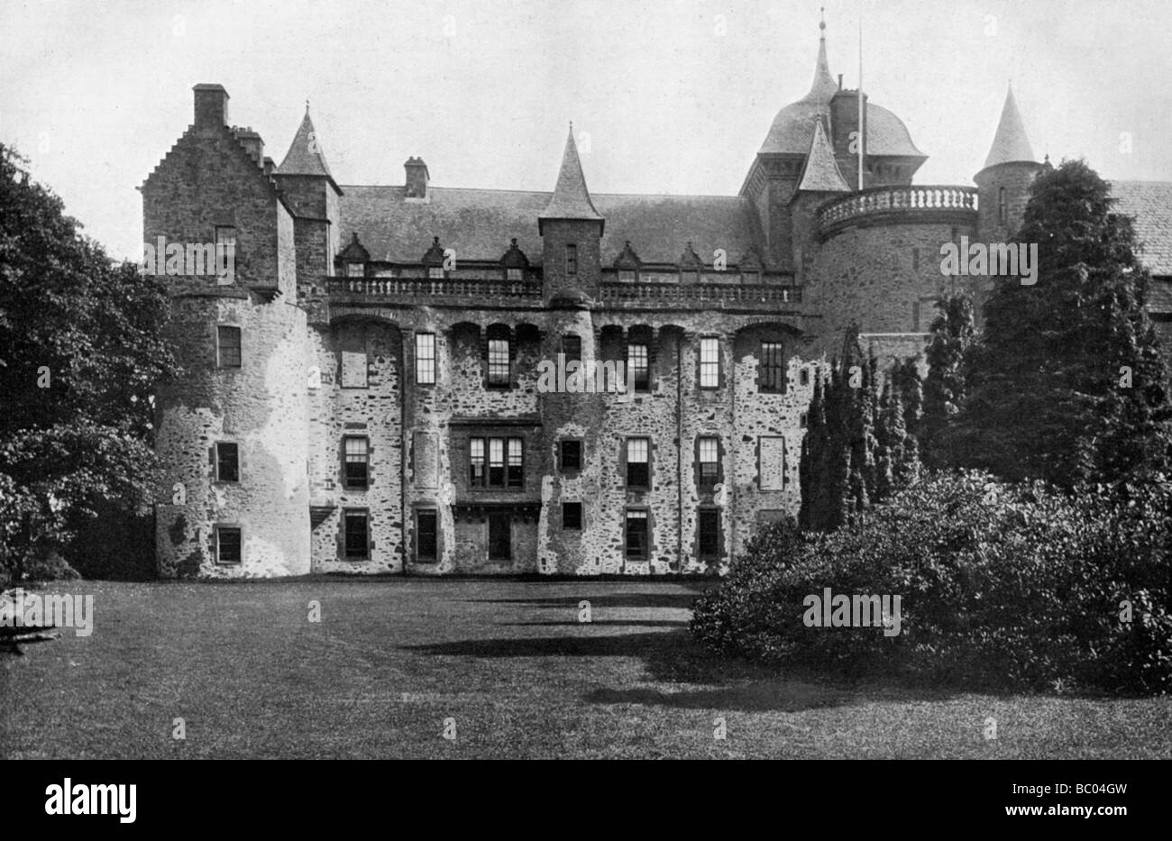 Il castello di Thirlestane, Lauder, Scozia, 1924-1926. Artista: Valentino & Figli Foto Stock