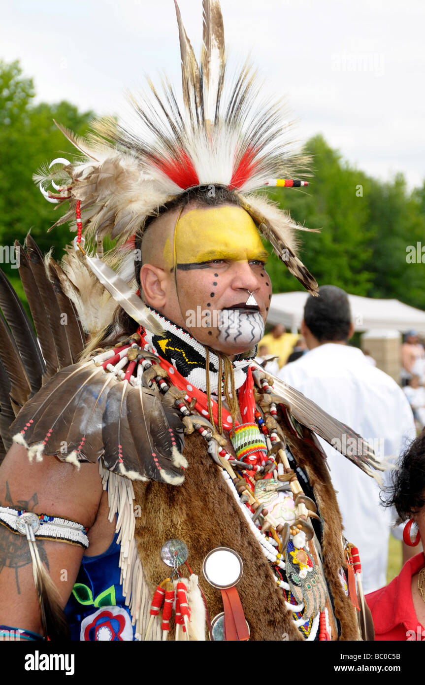 Un American Indian dalla tribù Cherokee al Pow Wow in Waldorf, Maryland Foto Stock