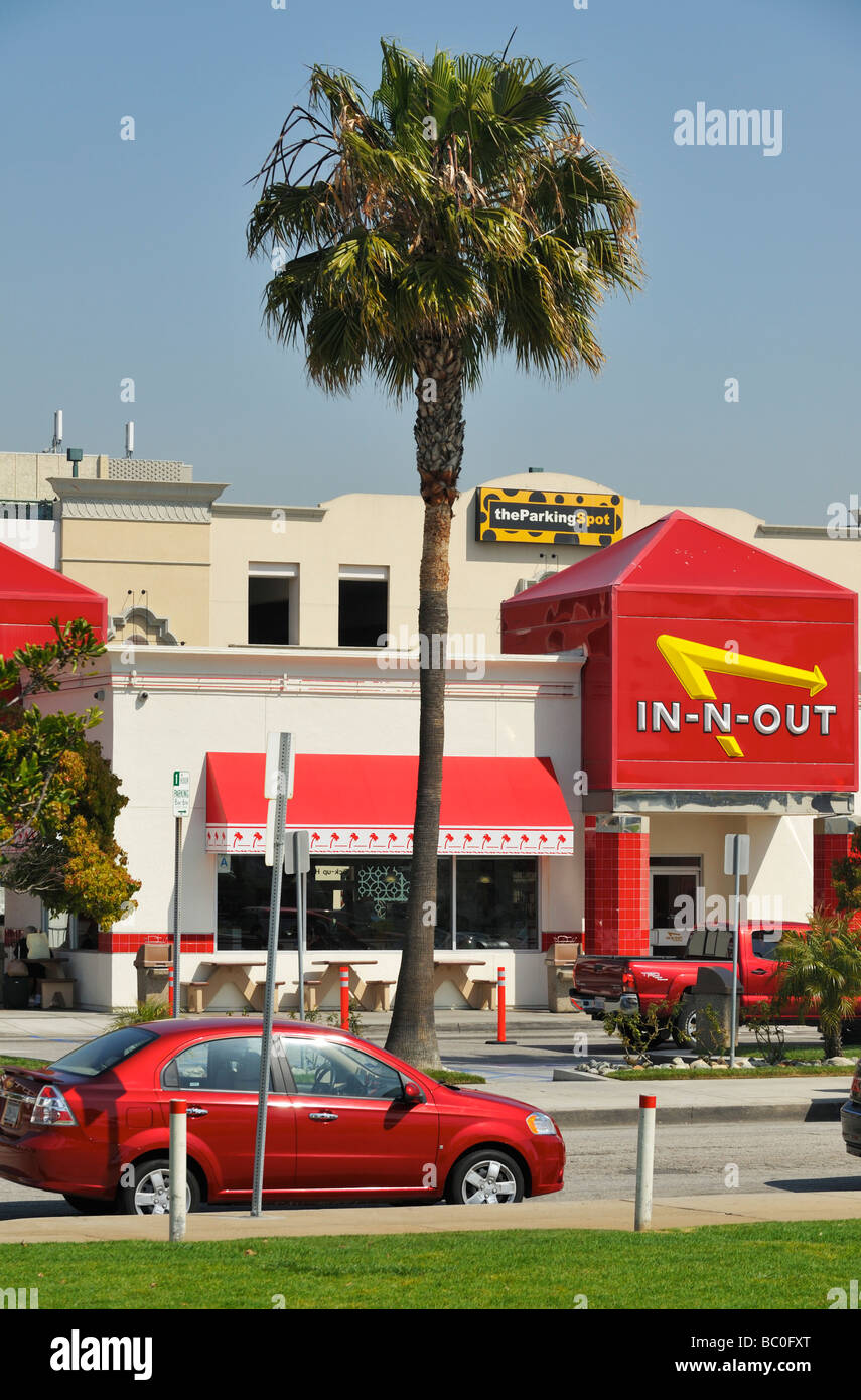 Famoso in tutto il mondo, l'in-N-Out Burger accanto all'aeroporto internazionale di Los Angeles (LAX), Westchester CA Foto Stock