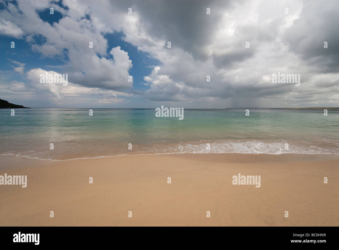 Aria di tempesta off Corbis Bay in Cornovaglia Foto Stock