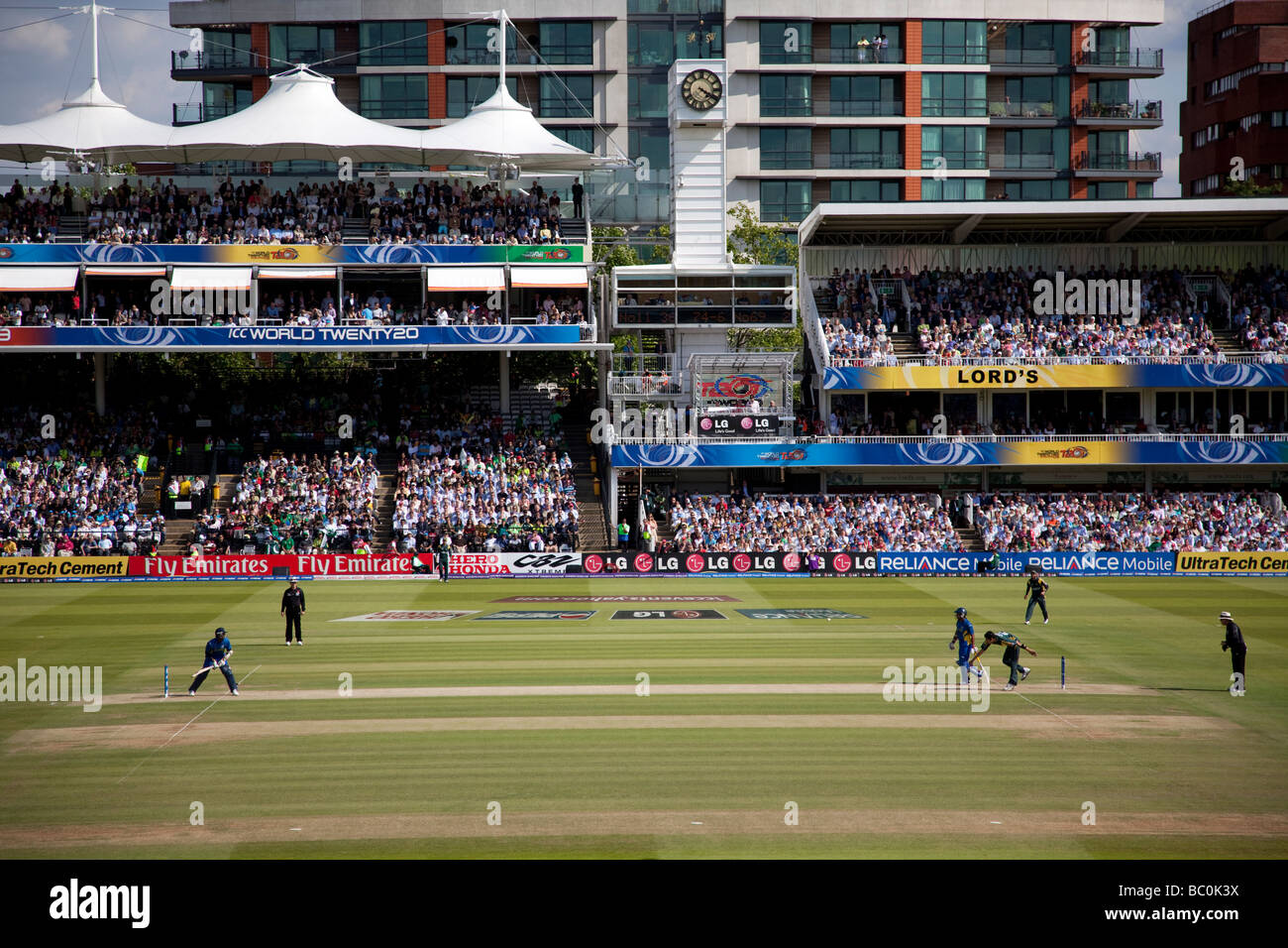 Una vista generale del terreno durante il mondo ICC venti20 finale tra Pakistan e Sri Lanka al Signore. Foto Stock