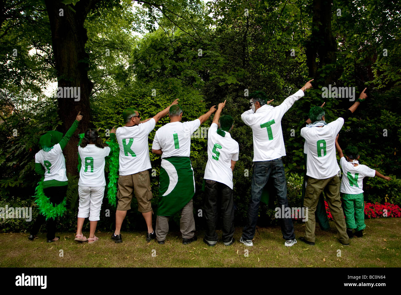 Il Pakistan tifosi durante il mondo ICC venti20 finale tra Pakistan e Sri Lanka al Signore il 21 giugno 2009 a Londra. Foto Stock