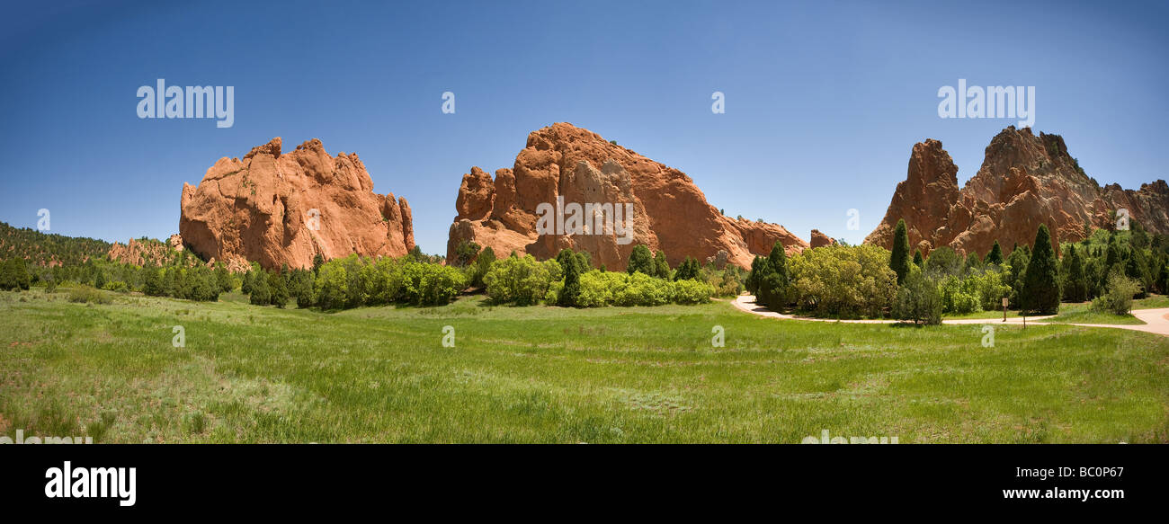 Campo e formazioni rocciose panorama, giardino degli dèi, Colorado Springs, Colorado, STATI UNITI D'AMERICA Foto Stock