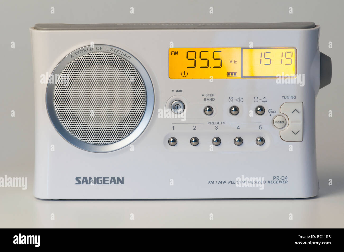 Sangean radio portatile FM ricevitore digitale Foto stock - Alamy