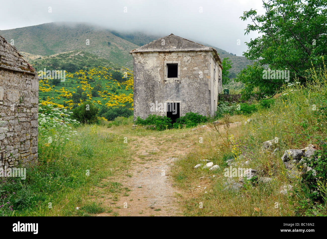 Palià Perithia, Corfù. Il villaggio abbandonato Foto Stock