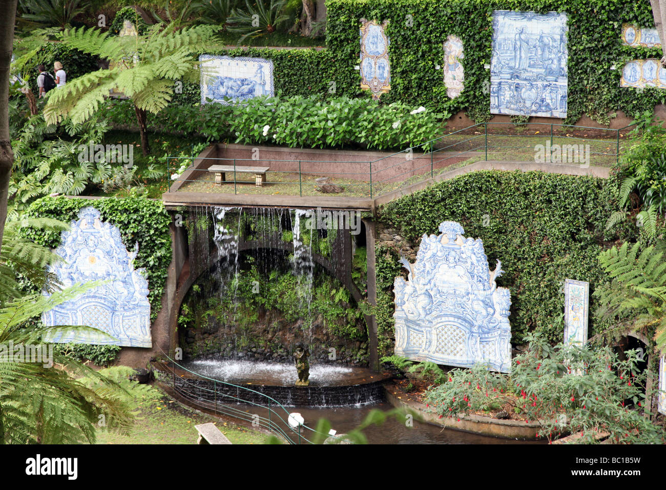 La cascata del Monte Palace giardini tropicali di Madera Foto Stock