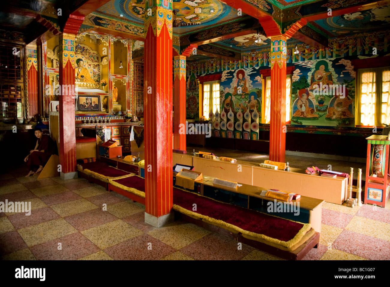 Interno del Drikung Pe-Tsek Nang-Cho Lob-Ling Academy tempio ( noto anche come: "Tso ZGEI, Lotus Lake' e 'Drikung Kadyud Gom Foto Stock
