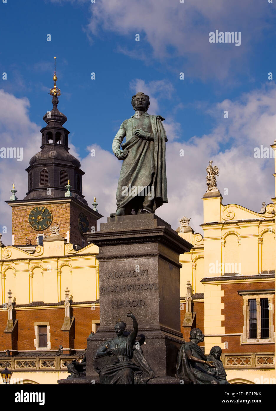 Polonia Cracovia Monumento al grande poeta polacco Adam Mickiewicz Foto Stock