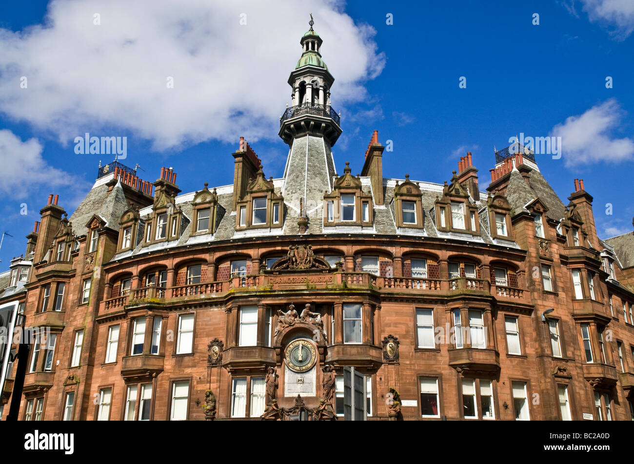 dh Charing Cross Mansions SAUCHIEHALL STREET GLASGOW SCOZIA St Georges case di strada affittuari costruzione affittuari arenaria rossa regno unito Foto Stock