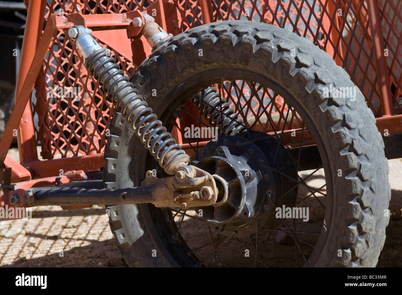 La casa con rimorchio dotato di motore ruote ciclo Foto Stock