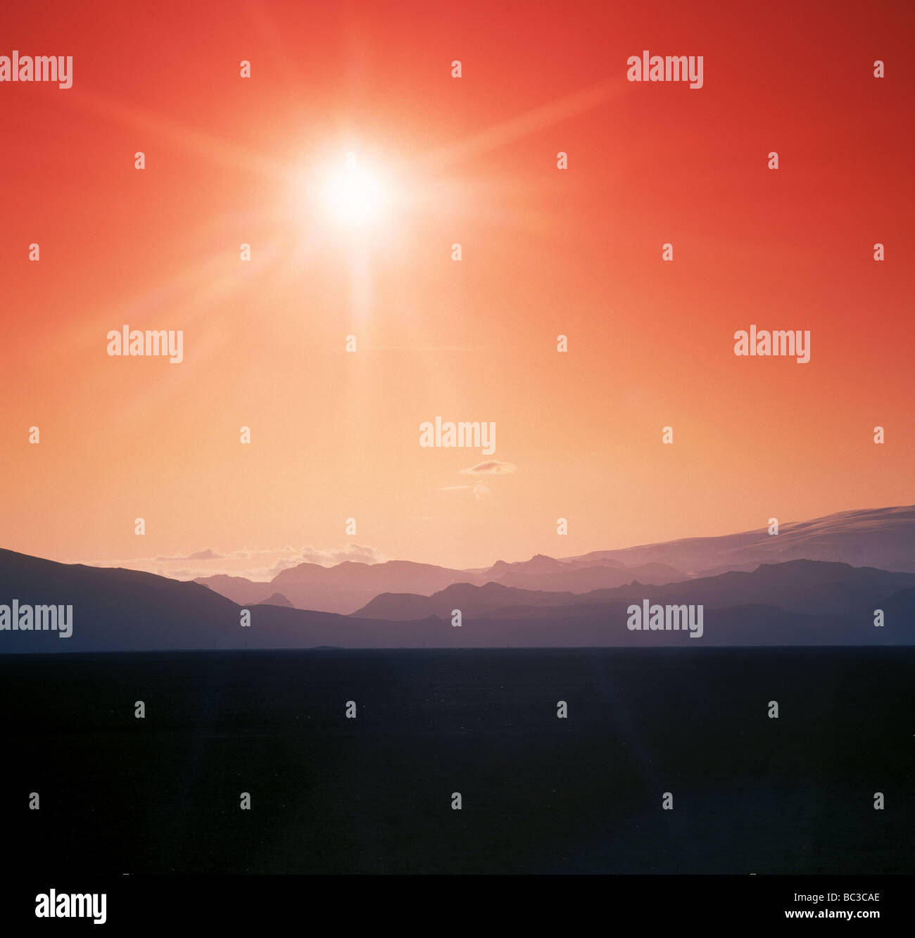 Sunset over, Myrdalssandur dilavamento pianura, Islanda Foto Stock