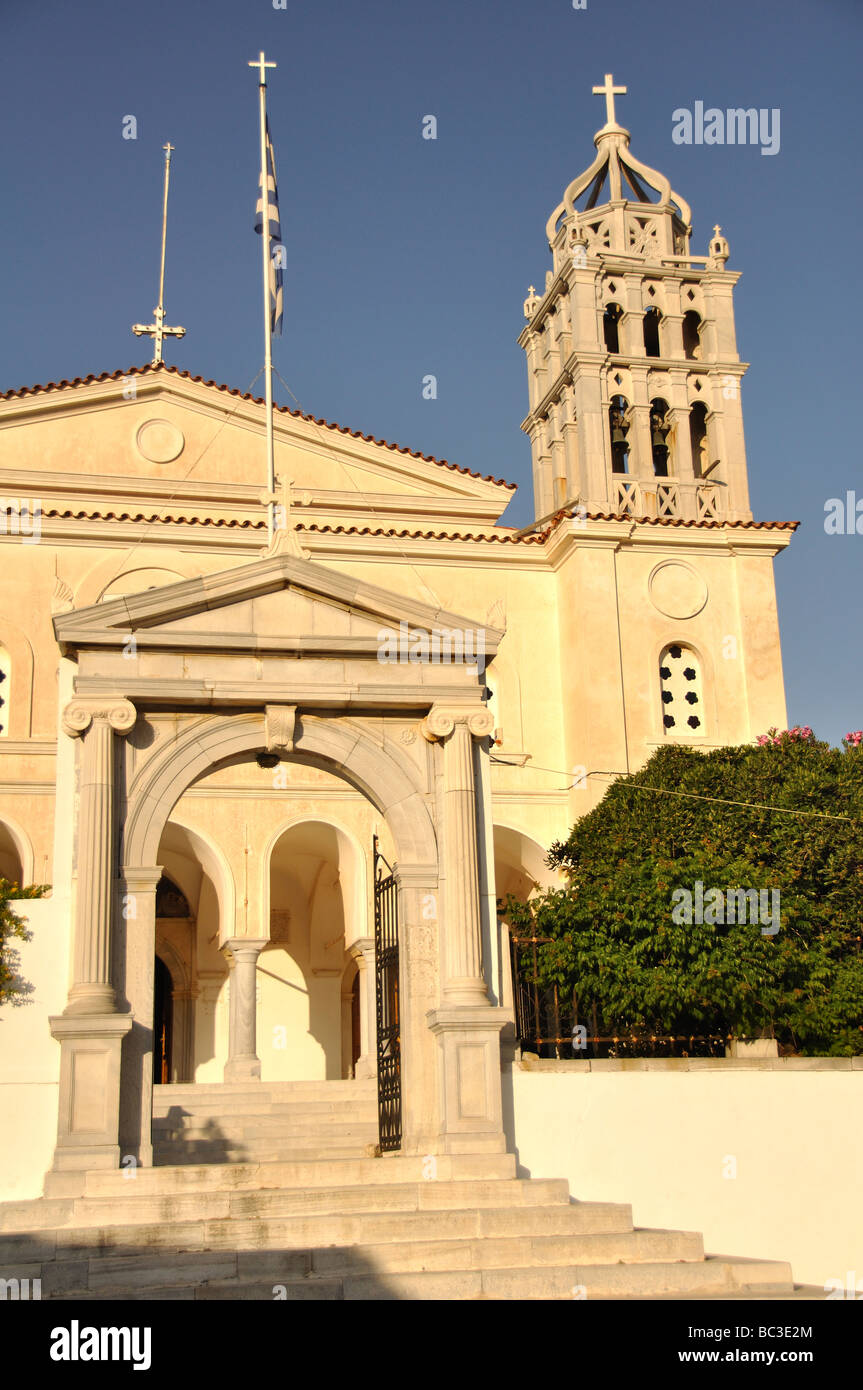 La chiesa principale di Lefkes Village, Paros, Grecia. Foto Stock