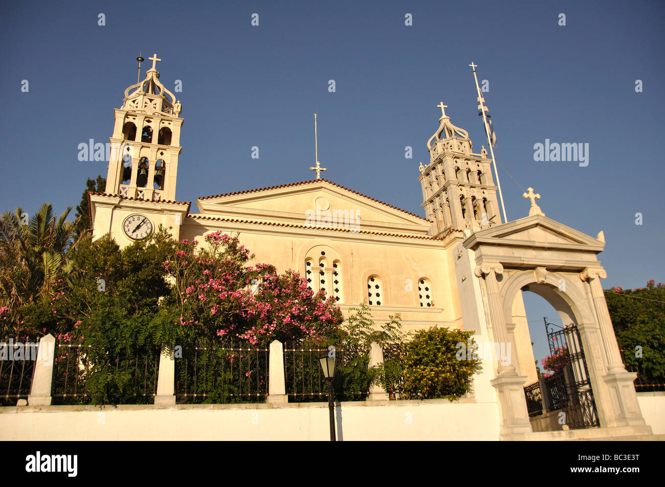 La chiesa principale di Lefkes Village, Paros, Grecia. Foto Stock