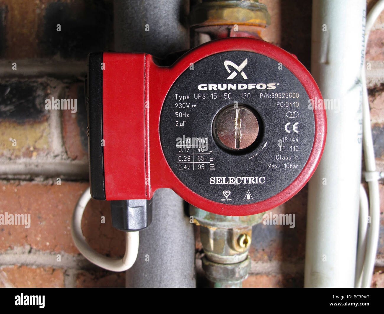 Riscaldamento domestico pompa di circolazione Foto stock - Alamy