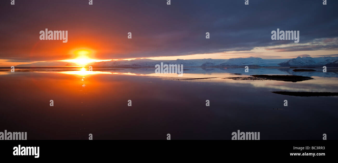 Sunset over Hornafjordur, Islanda Orientale Foto Stock