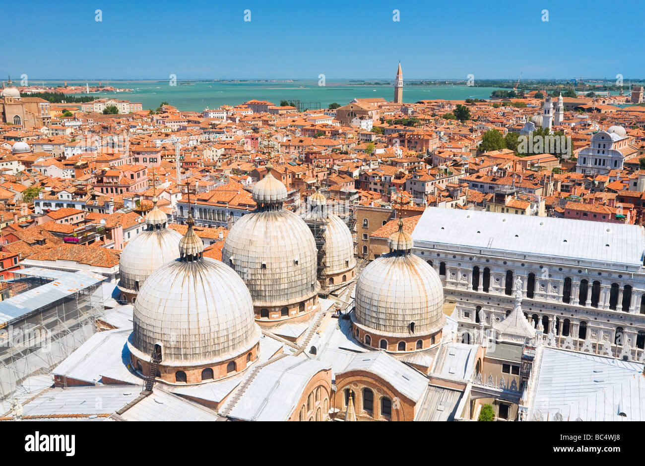 Venezia Italia ampio angolo di vista dalla torre alta Foto Stock