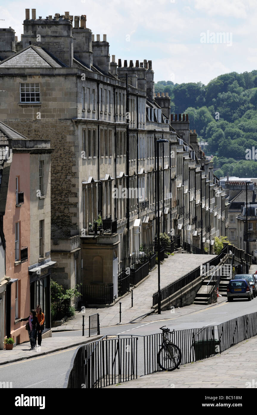 Guardando verso il basso Lansdown Road nel bagno Foto Stock