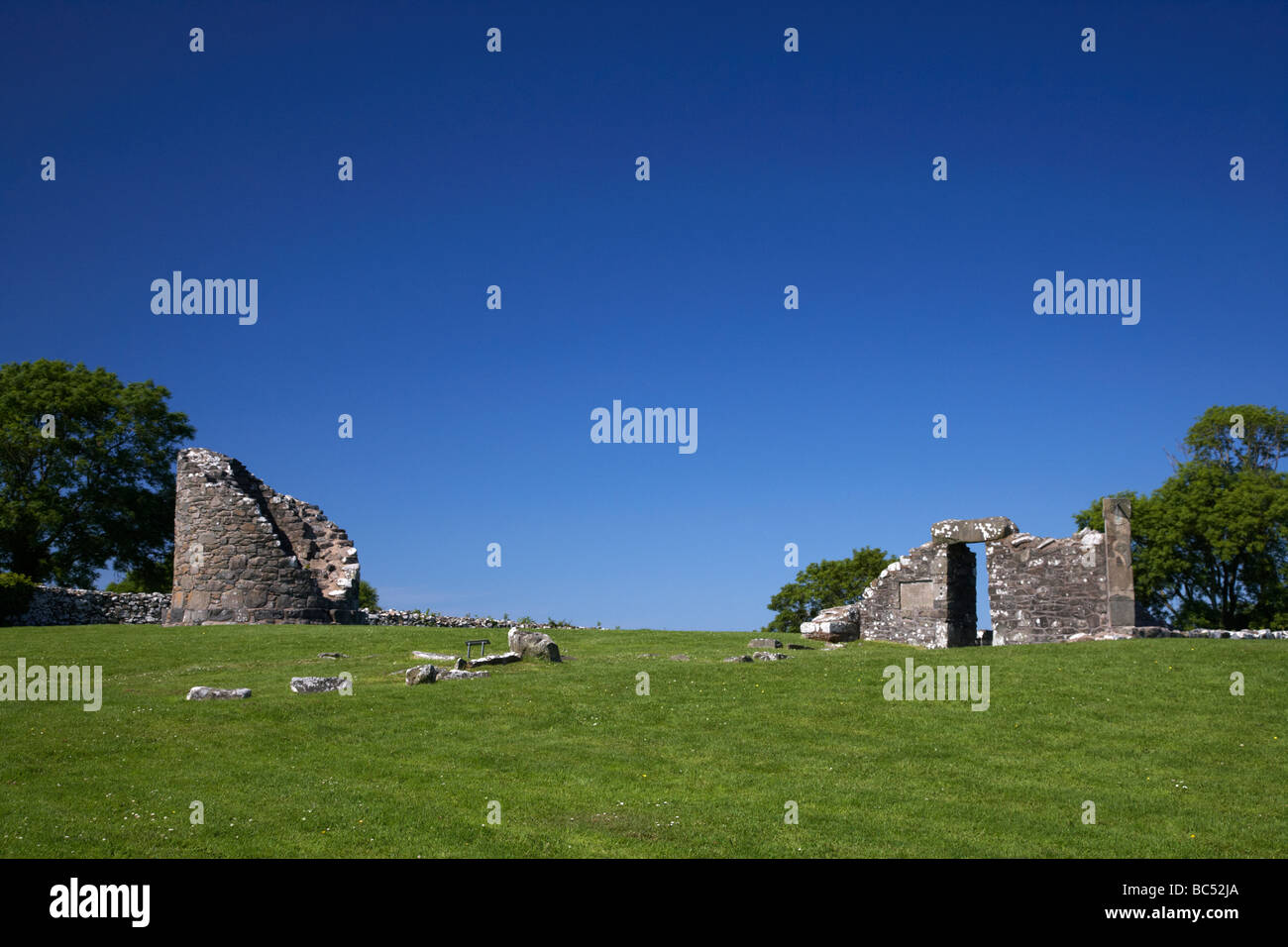 Rimane del VI secolo sito monastico di nendrum sull isola mahee contea di Down Irlanda del Nord Foto Stock