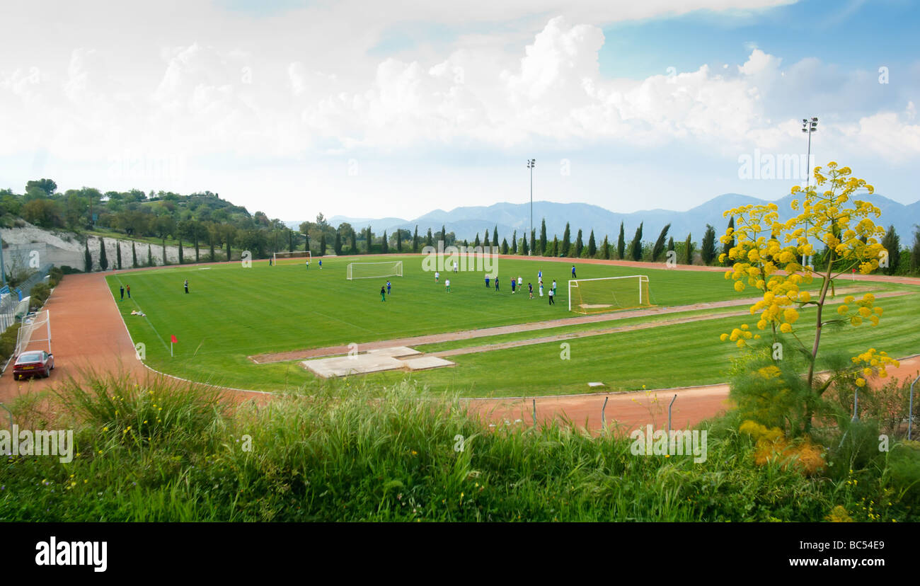 Stadio di calcio nella periferia di Limassol.Cipro. Foto Stock