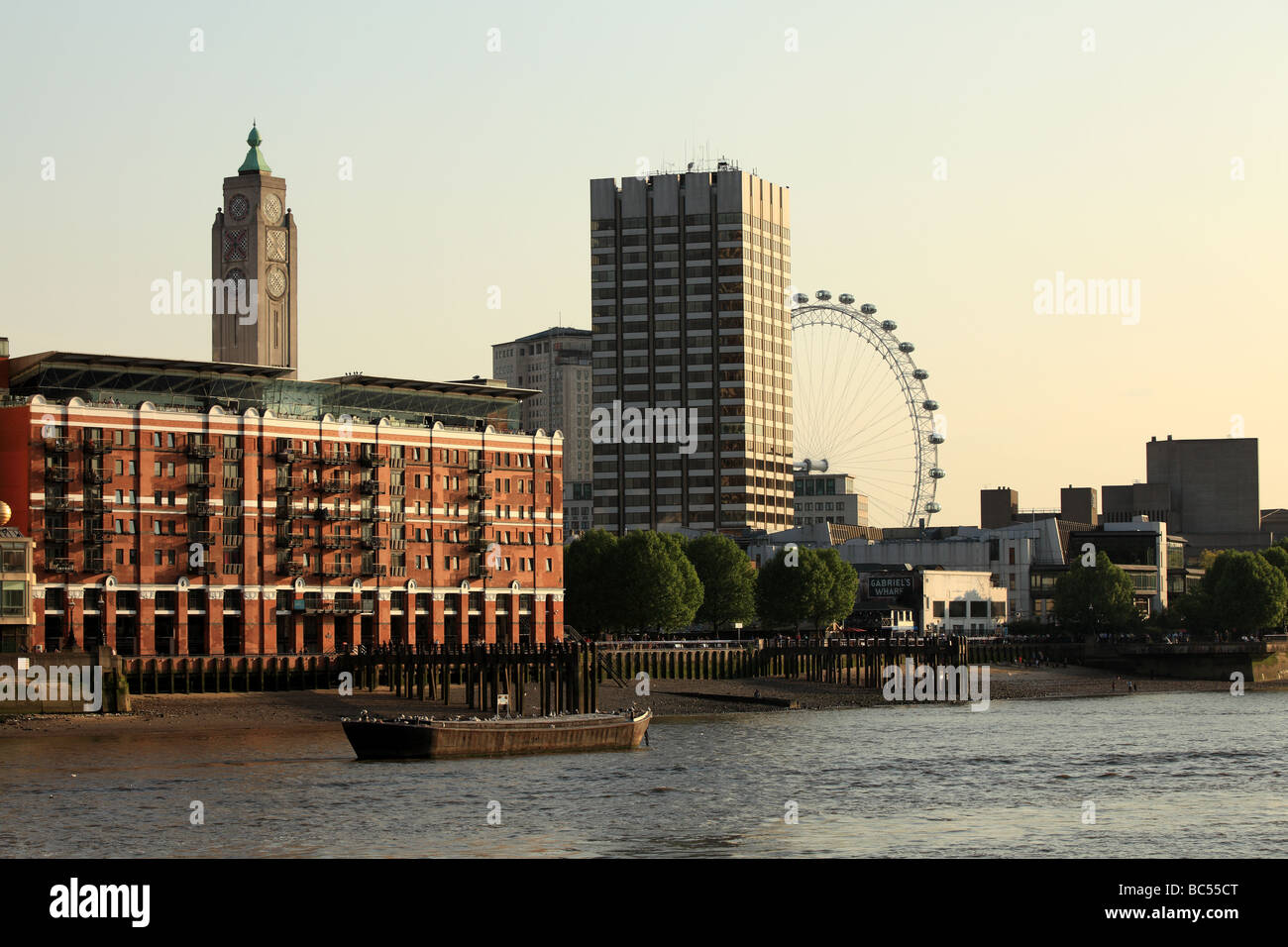 London South Bank, Oxo Tower e Gabriel's Wharf Foto Stock
