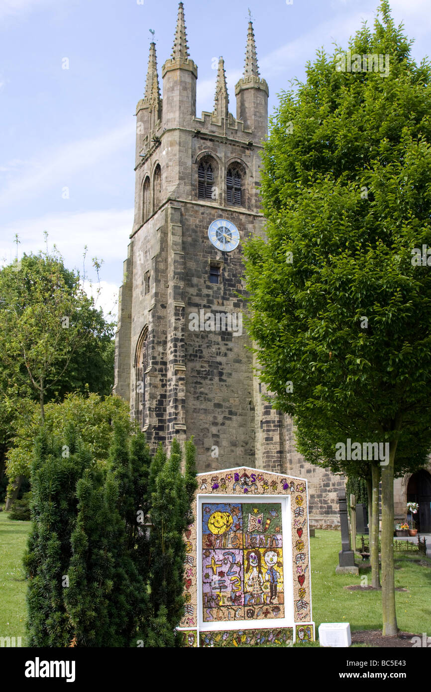 Cattedrale di picco Tideswell è un villaggio del Derbyshire Peak District, Inghilterra. Foto Stock